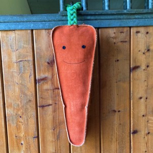 AB hästleksak Morot 50 cm